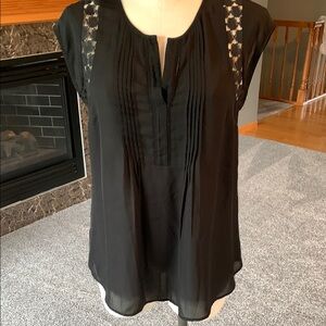 A Pea in the Pod Maternity Black & Lace Embellished Cap Sleeve Blouse, size M